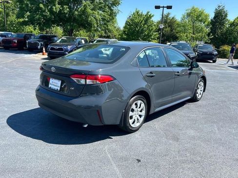 Used 2025 Toyota Corolla LE FWD image 4