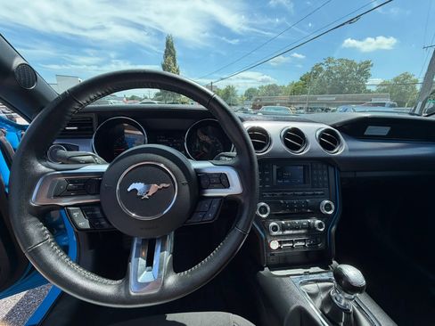 Used 2017 Ford Mustang GT RWD image 20