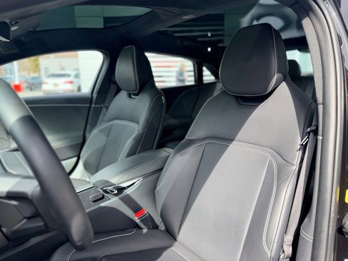 Used 2023 Lucid Air Touring image 11