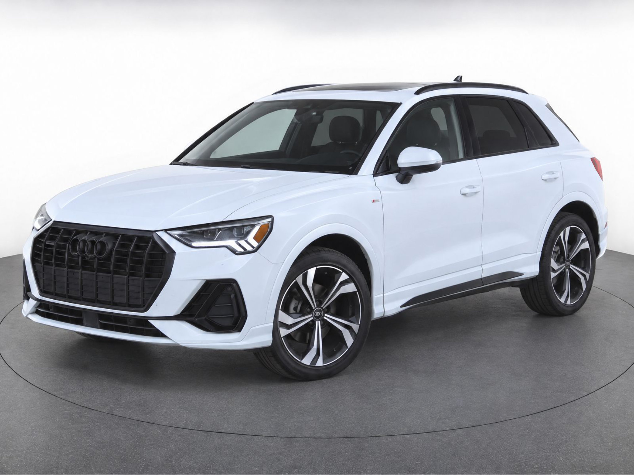 Used 2023 Audi Q3 2.0T Premium Plus AWD/4WD image 1