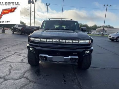 Used 2025 GMC Hummer EV 3X w/ LPO, Cargo Utility Package AWD/4WD image 3