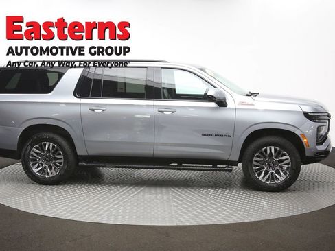 Used 2025 Chevrolet Suburban Z71 AWD/4WD image 48