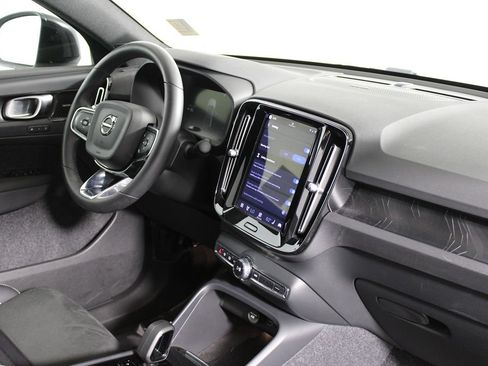 Used 2023 Volvo C40 P8 Recharge Ultimate w/ Protection Package Premier AWD/4WD image 31
