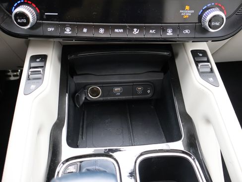 Used 2023 Kia Telluride SX image 30