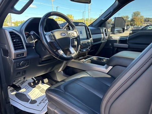 Used 2022 Ford F250 Platinum image 16