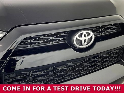 Used 2019 Toyota 4Runner SR5 Premium AWD/4WD image 33