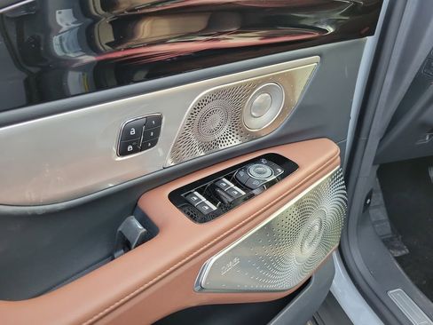 New 2026 Lincoln Nautilus Reserve image 19