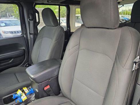 Used 2018 Jeep Wrangler Unlimited Sport S image 15