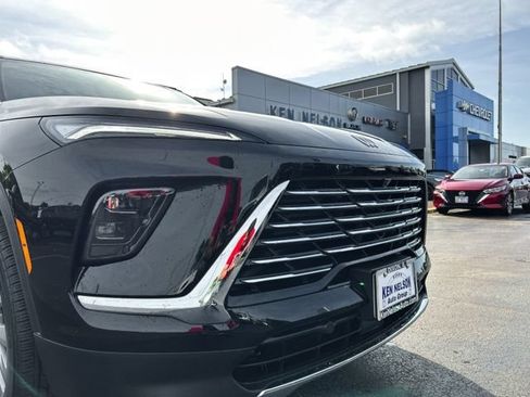 New 2026 Buick Enclave Preferred w/ Power Package FWD image 4