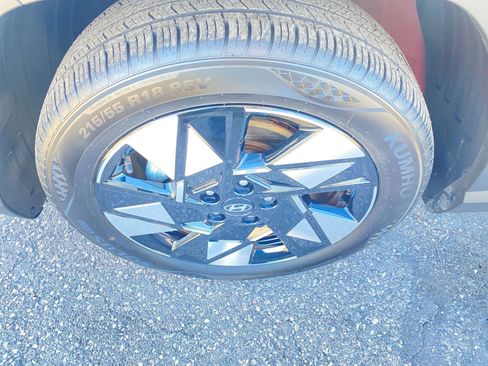 Used 2025 Hyundai Kona SEL image 30