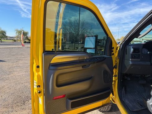 Used 2006 Ford F350 Lariat image 10