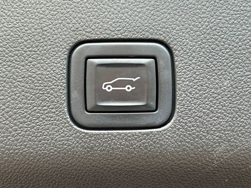 Used 2022 GMC Yukon Denali image 27