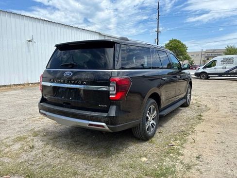 Used 2024 Ford Expedition Max Limited AWD/4WD image 3
