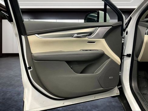 Certified 2023 Cadillac XT5 Premium Luxury w/ Technology Package AWD/4WD image 20