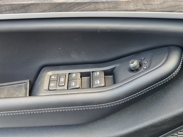 New 2027 Jeep Grand Cherokee Altitude RWD image 28