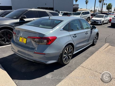 Used 2023 Honda Civic EX image 3