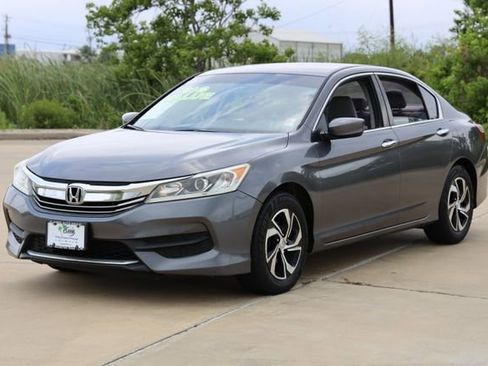 Used 2016 Honda Accord LX image 3