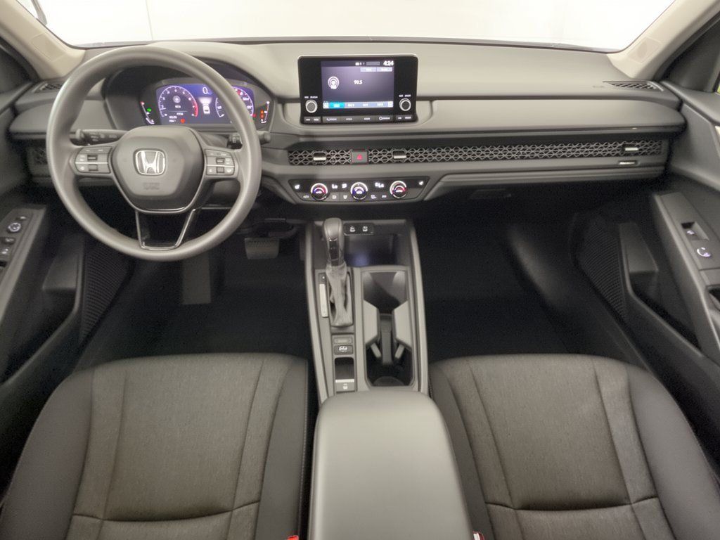 Used 2025 Honda Accord SE image 17