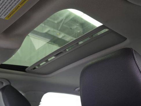 Used 2022 Volkswagen Passat 2.0T SE image 13