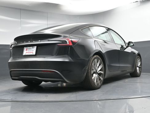 Used 2024 Tesla Model 3 image 23