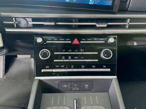 New 2026 Hyundai Santa Fe SE FWD image 13