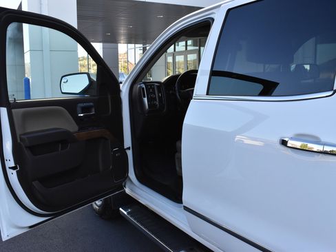 Used 2018 Chevrolet Silverado 1500 LTZ w/ LTZ Plus Package image 12