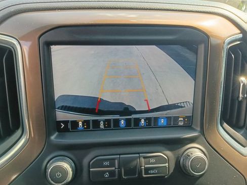Used 2020 Chevrolet Silverado 2500 High Country w/ Z71 Off-Road Package AWD/4WD image 9