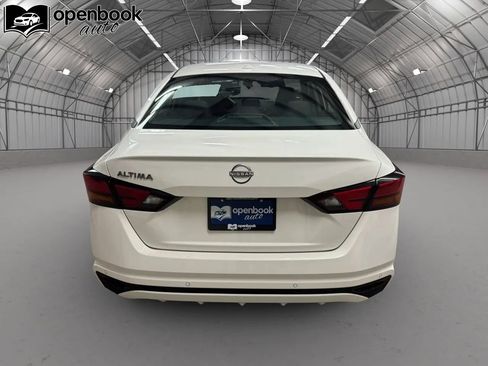 Used 2025 Nissan Altima 2.5 SV FWD image 6
