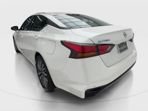 Used 2026 Nissan Altima 2.5 SV FWD image 10