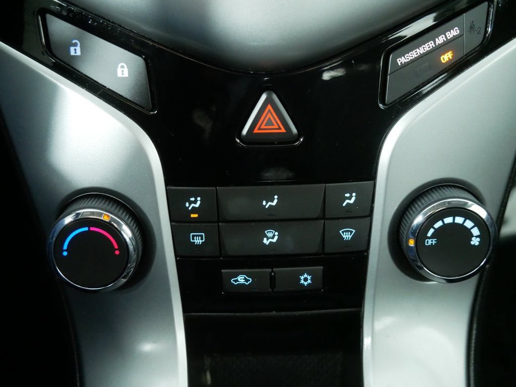 Used 2014 Chevrolet Cruze LT w/ RS Package FWD image 29