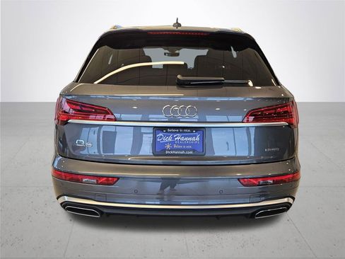 Used 2023 Audi Q5 2.0T Premium w/ Convenience Package image 8