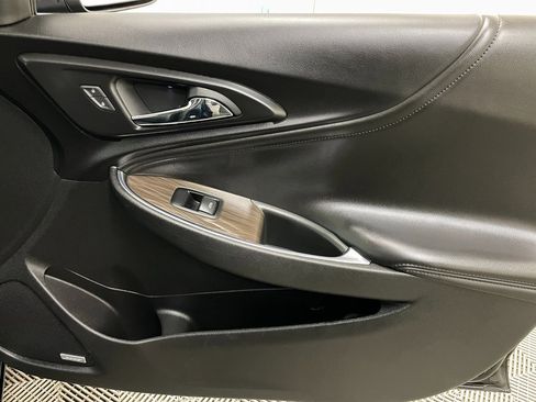 Used 2018 Chevrolet Malibu Premier w/ Premier Sun and Wheel Package image 41