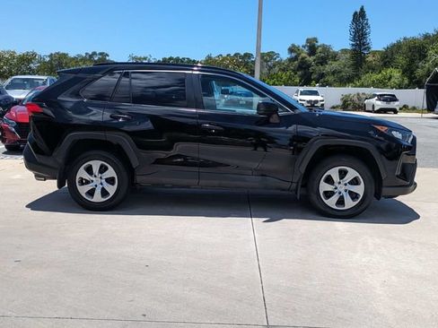 Used 2021 Toyota RAV4 LE w/ Carpet Mat Package (TMS) FWD image 4