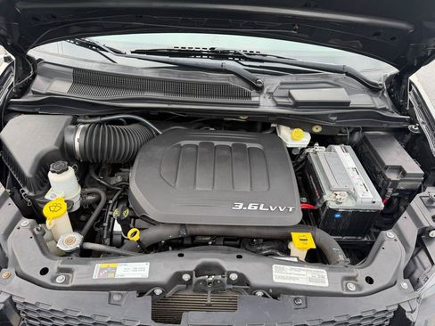 Used 2018 Dodge Grand Caravan GT FWD image 25