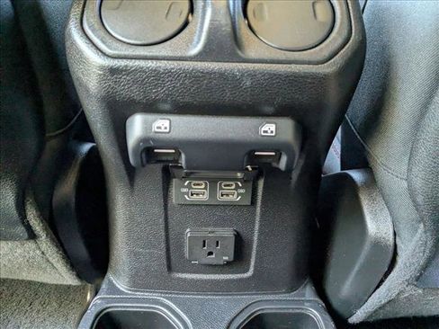 Used 2021 Jeep Wrangler Unlimited Rubicon image 16