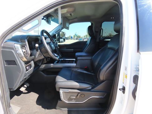 Certified 2024 Ford F250 Lariat w/ Sport Appearance Package image 26