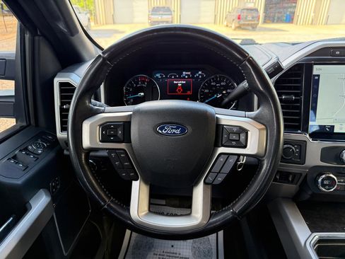 Used 2022 Ford F250 Lariat w/ Lariat Value Package image 19