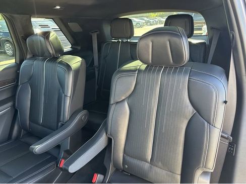 New 2026 Cadillac Vistiq Luxury image 18