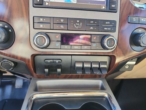 Used 2011 Ford F250 Lariat w/ Lariat Ultimate Pkg image 28