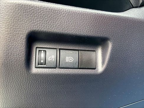 Used 2025 Toyota RAV4 LE image 33