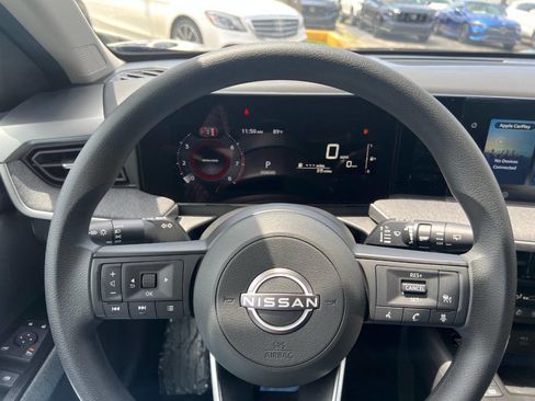 Used 2026 Nissan Kicks SV FWD image 11