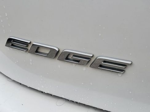 Used 2016 Ford Edge SEL w/ Equipment Group 201A AWD/4WD image 29