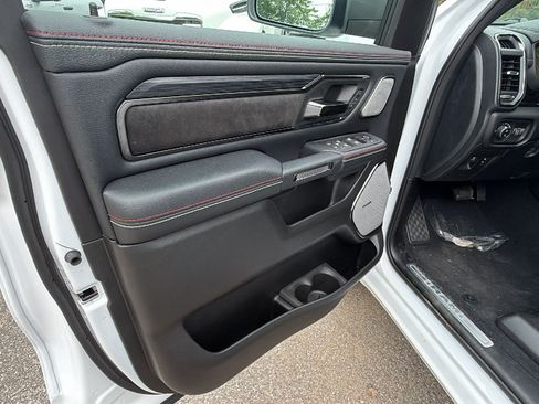 New 2026 RAM 1500 Laramie AWD/4WD image 14