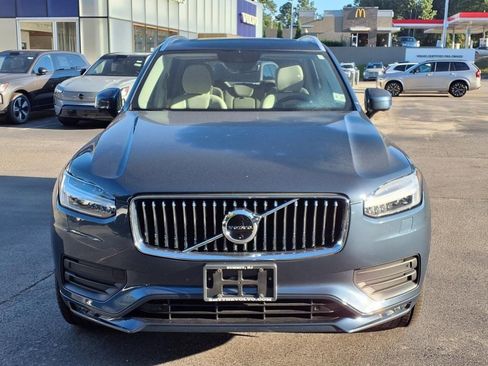 Used 2022 Volvo XC90 T6 Momentum w/ Advanced Package image 2