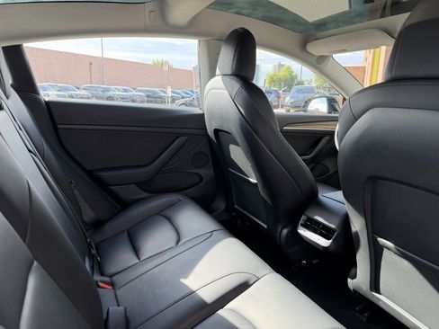 Used 2022 Tesla Model 3 image 39
