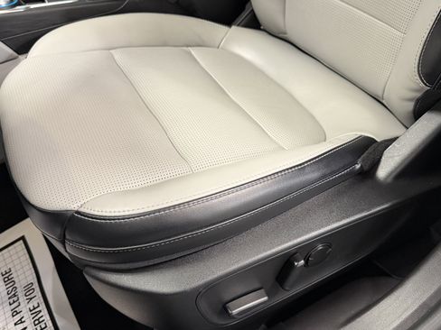 Used 2023 Ford Escape Platinum image 23