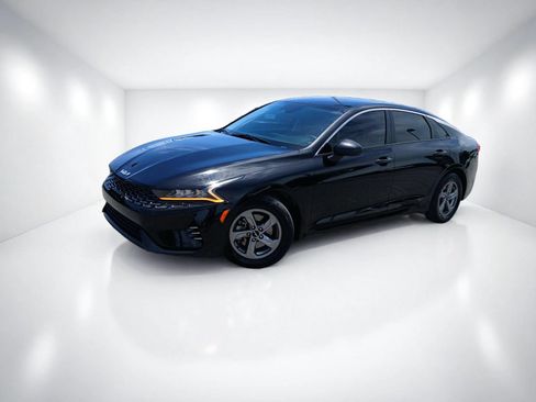 Used 2022 Kia K5 LXS FWD image 2