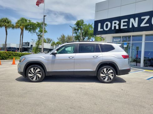 Used 2024 Volkswagen Atlas SE FWD image 8