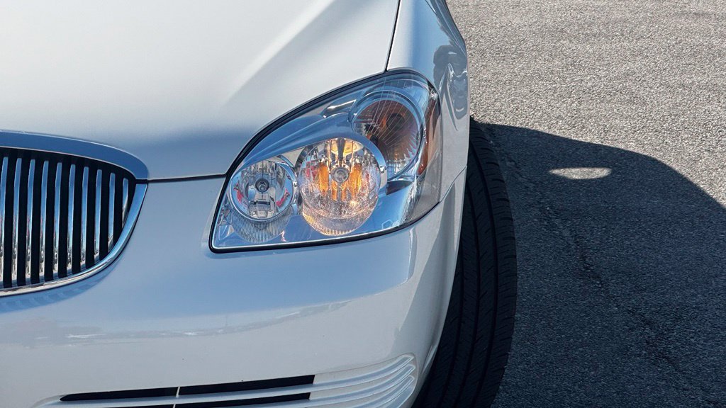 Used 2009 Buick Lucerne CXL FWD image 7