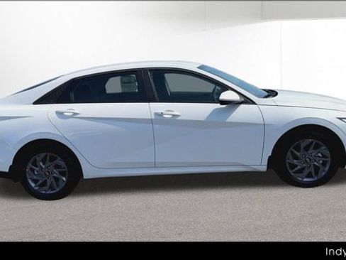 Used 2025 Hyundai Elantra Hybrid FWD image 83